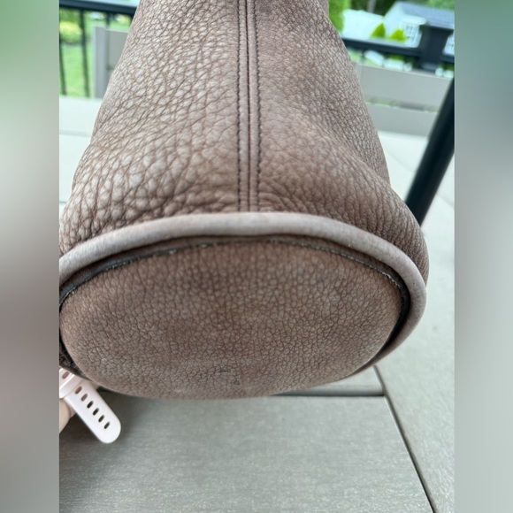 Vintage Coach Nubuc Helen’s Legacy Duffle 4952 in Chocolate 🐻🍫 - Picture 5 of 12